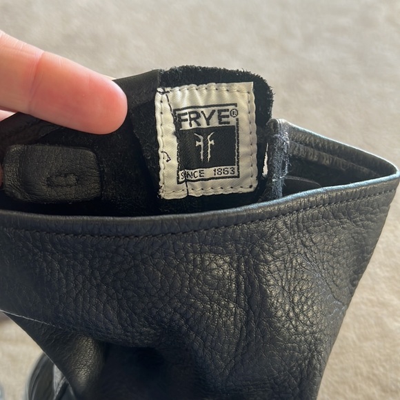 Great condition with a few scratches on the toe area. - Picture 3 of 3